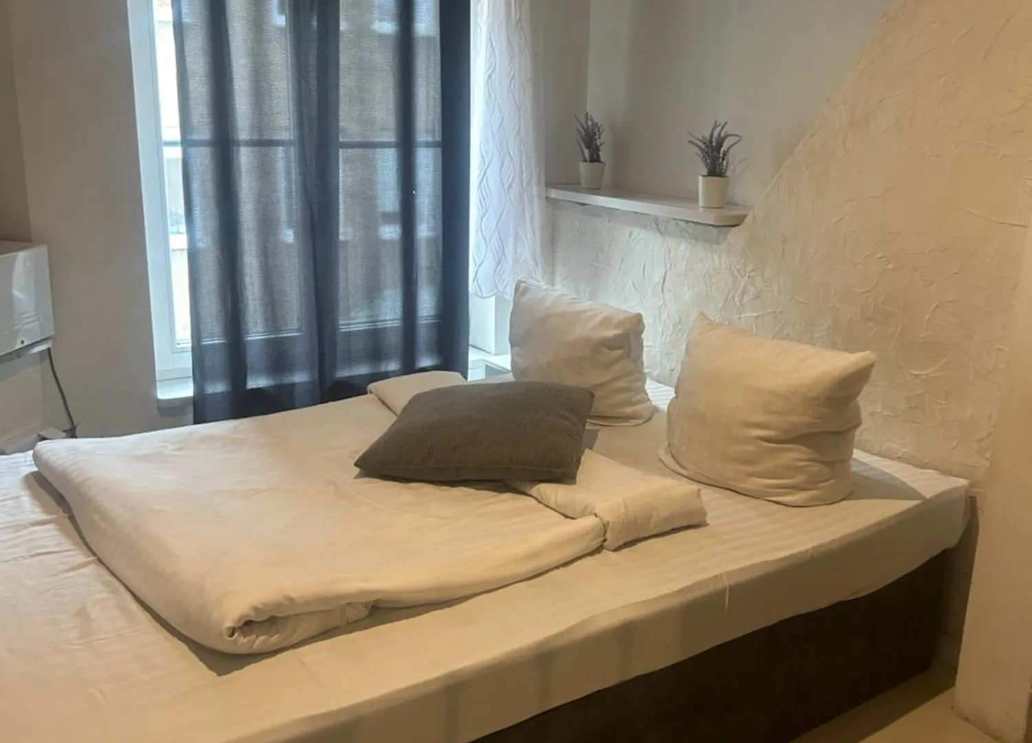 Wilcza Double Room Small Apartment By Best Price City Center Varsó 0*,  Lengyelország